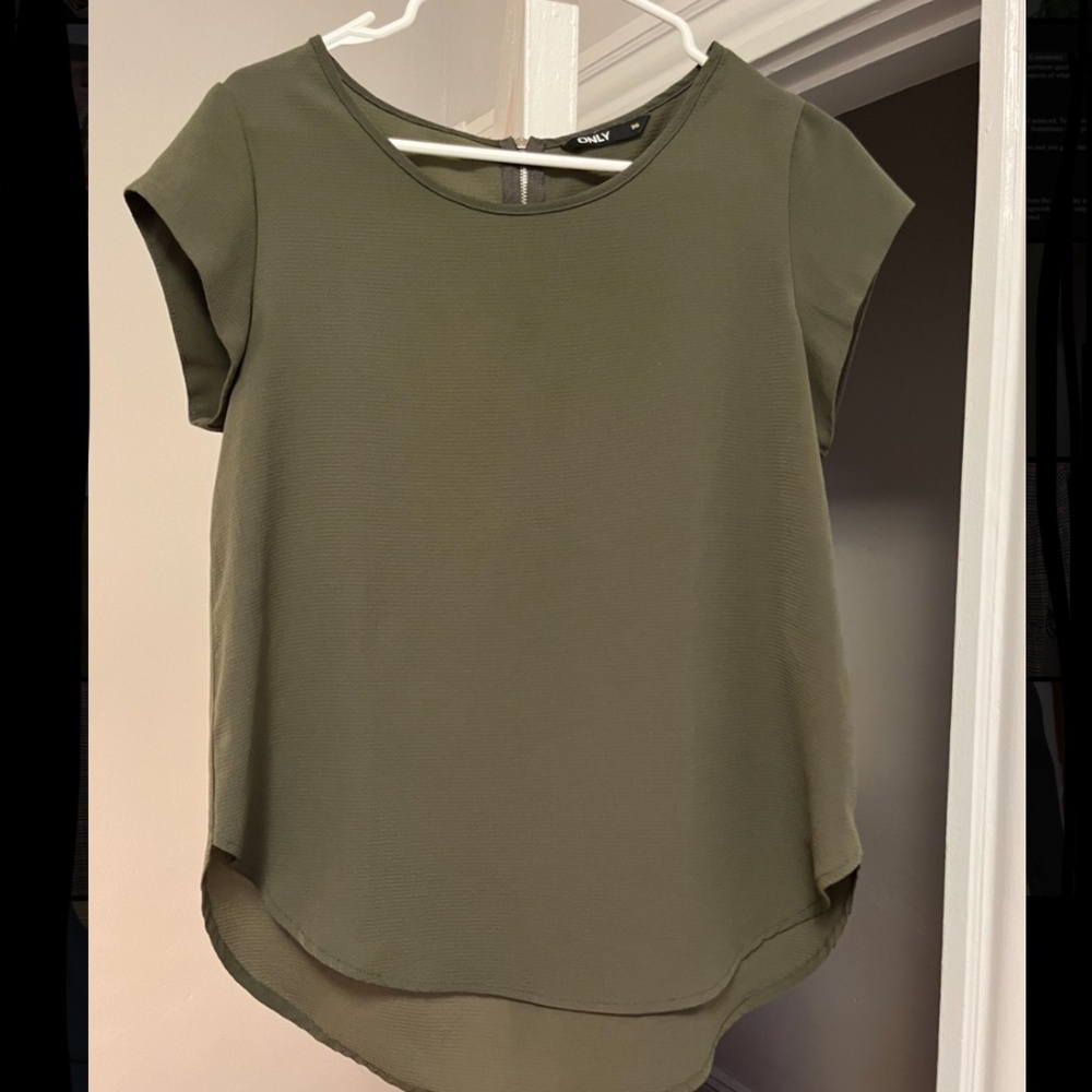 Green T-Shirt Blouse